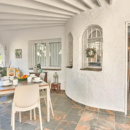 La Florida Jk By Carlosferien Villa